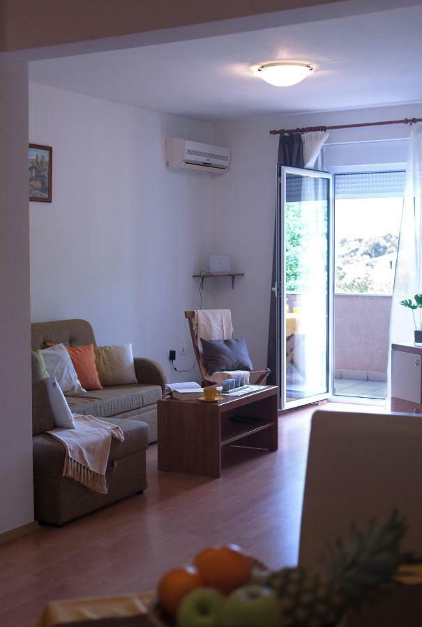 Apartment Helga Лижнян Экстерьер фото