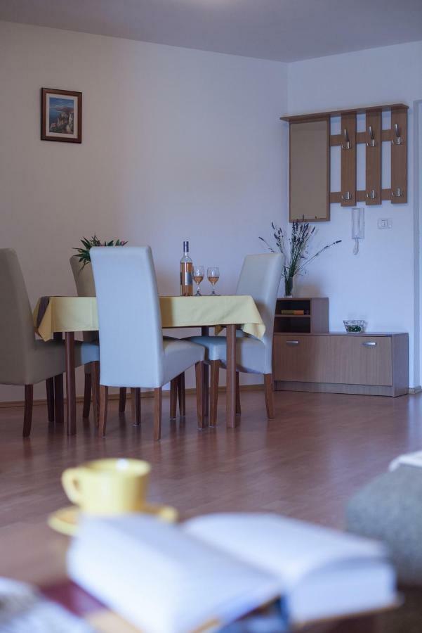 Apartment Helga Лижнян Экстерьер фото