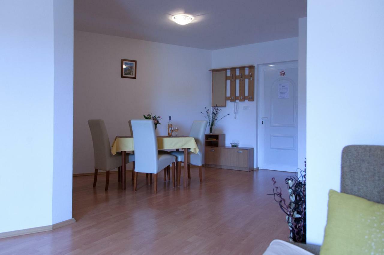 Apartment Helga Лижнян Экстерьер фото