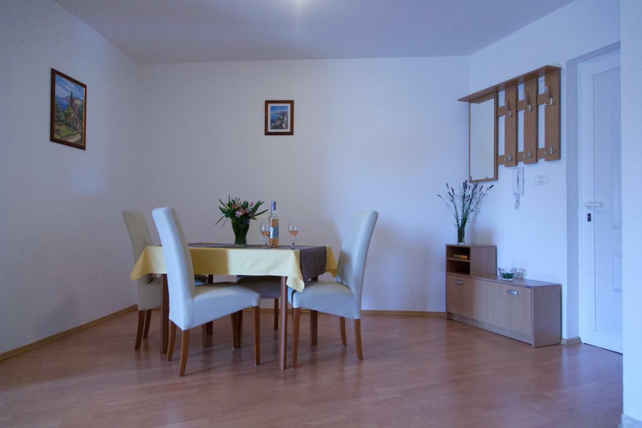Apartment Helga Лижнян Экстерьер фото