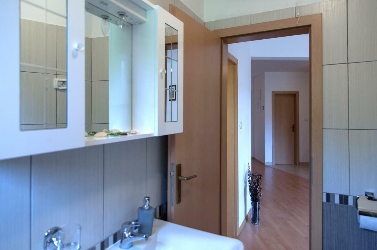 Apartment Helga Лижнян Экстерьер фото