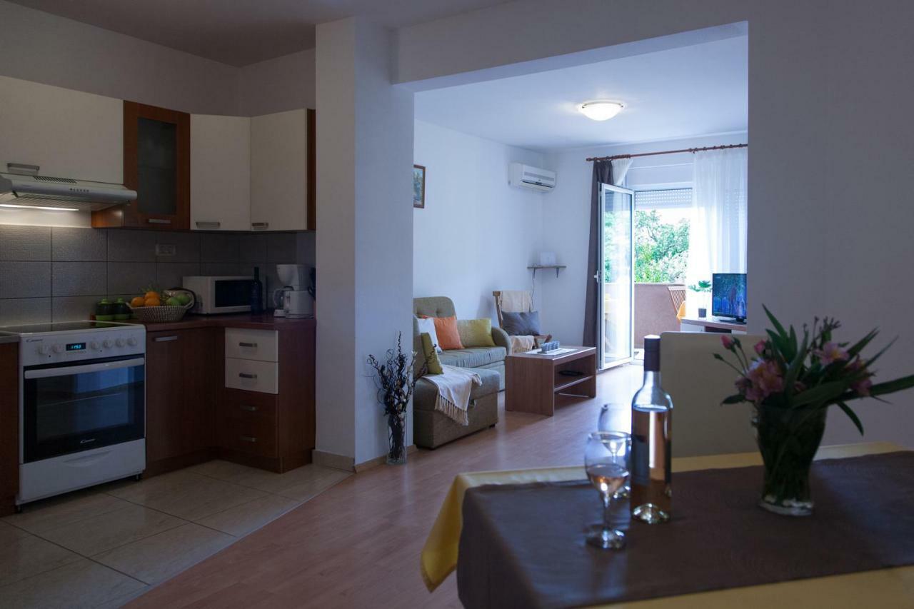 Apartment Helga Лижнян Экстерьер фото